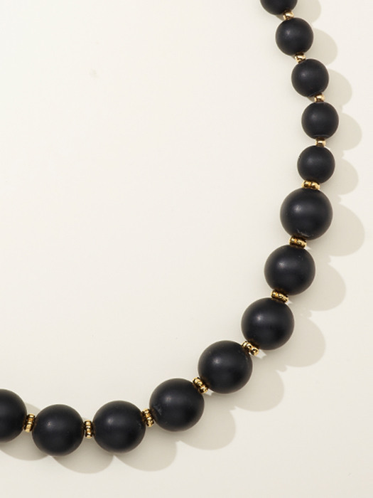 Onyx Gemstone Unbalance Necklace