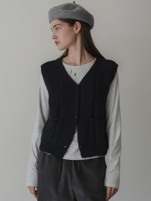 Walnut knit vest (navy)