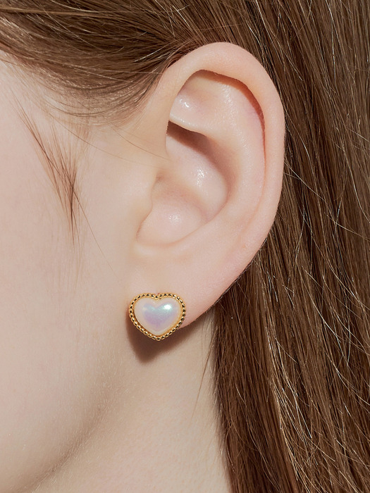 poetry heart pearl earring