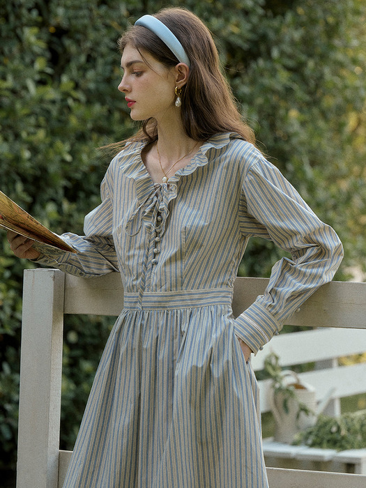SR_French v-neck striped dress