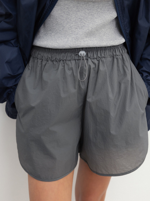 Paper short pants (light gray / dark gray)