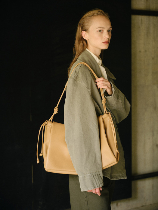 [앨펑 PICK]Large Knot shoulder bag Yellow ochre