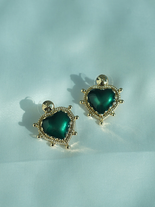 Deep green heart earrings