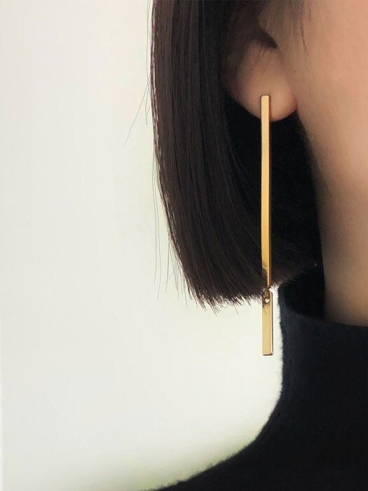 Gold Line Earring