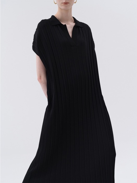 SS20 Pleated Knit Dress Black