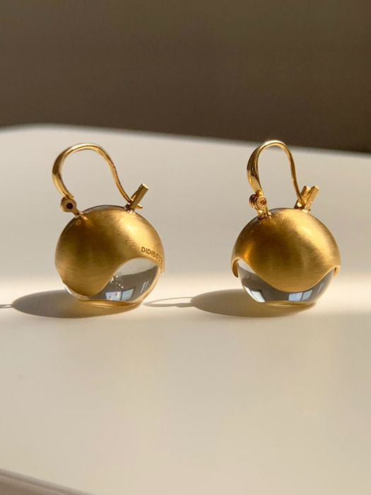 Rippling Water-ball Earrings 16mm (gold)