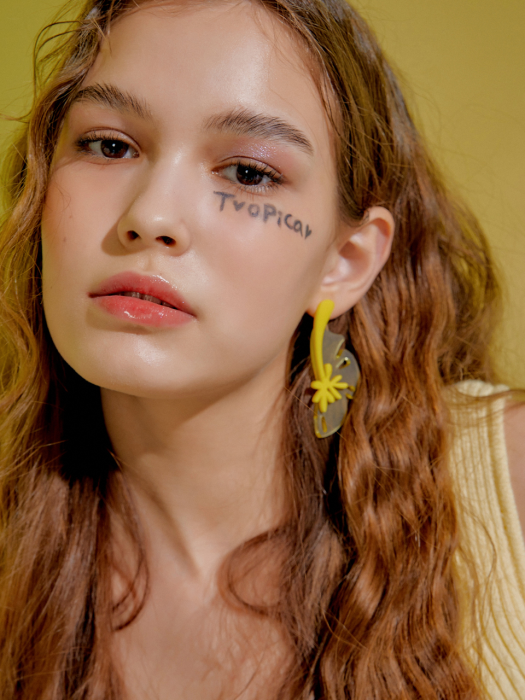 Summer Hibiscus Earring (Yellow)