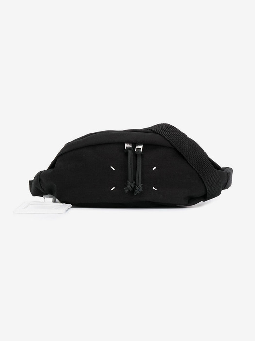 [UNISEX] 20FW STITCH DETAILED BELT BAG BLACK S55WB0010 PR253 T8013