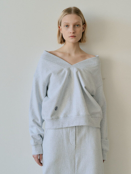 V-NECK SWEATSHIRT - GREY