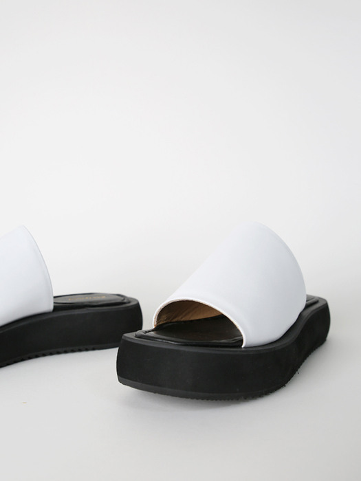 NO. Chloe Simple Platform Slide _ WHITE