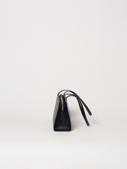 구비 숄더백 블랙 Guvi shoulderbag black
