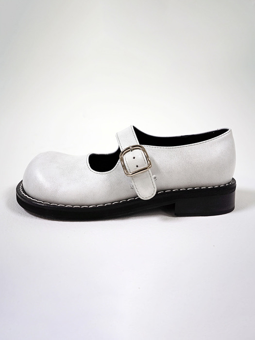 Strap shoes l Men.Damage white