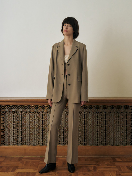 PINTUCKED POINT BELTED JACKET, BEIGE