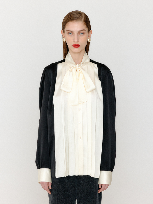 VLEAT Tie-Neck Pleated Blouse - Black/Ivory