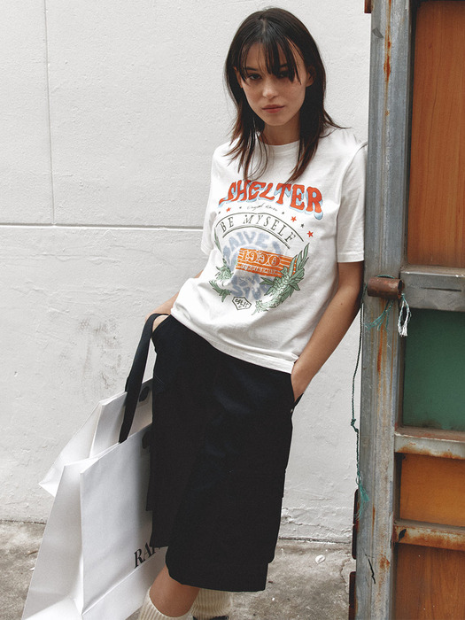 Shelter Graphic T-shirt in White VW3ME265-01