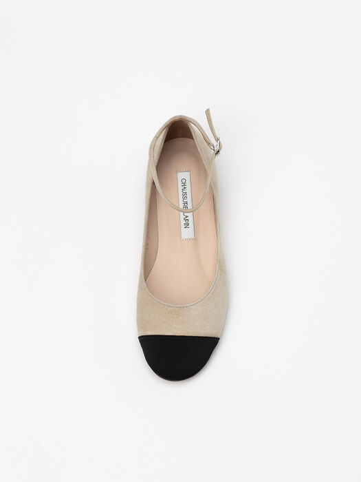 Pita Strap Flat Shoes in Yellow Beige Suede