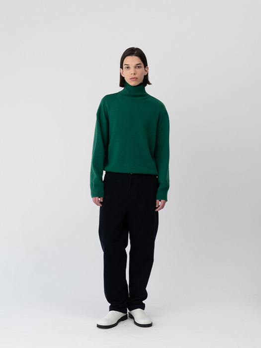 CONTRASTING LAYERED HIGH NECK KNIT [GREEN]