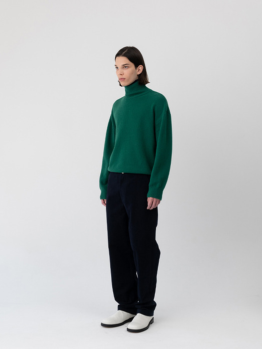 CONTRASTING LAYERED HIGH NECK KNIT [GREEN]