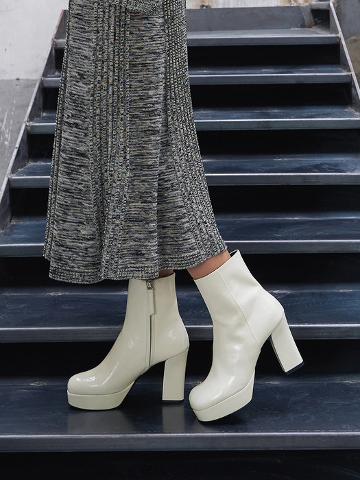 Luna Platform Ankle Boots Ivory