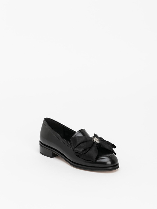 BLOOMING RIBBON LOAFERS in MATTE BLACK