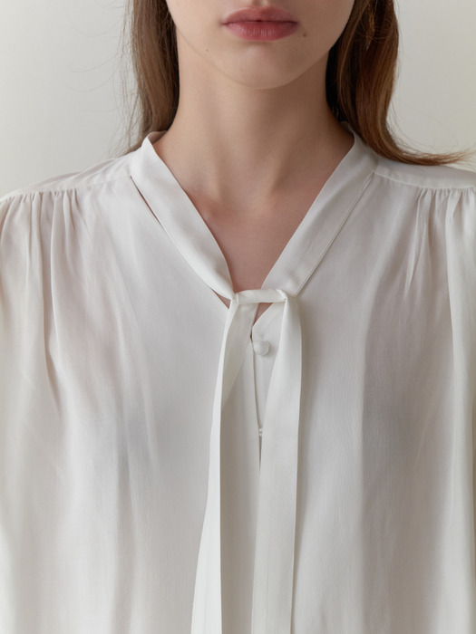 Dandelion tie blouse (white)