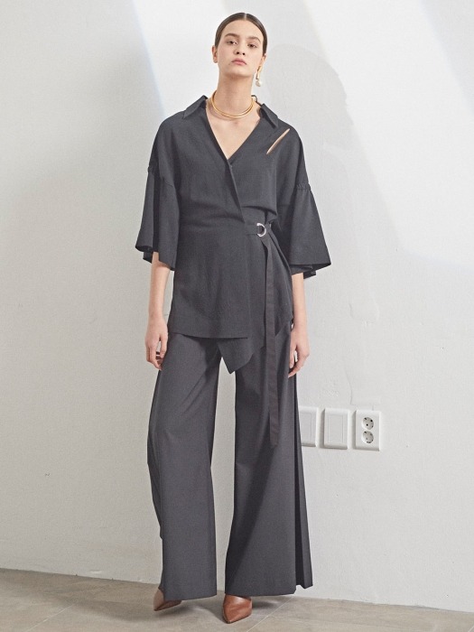 Mars Belted middle sleeve blouse_ Black