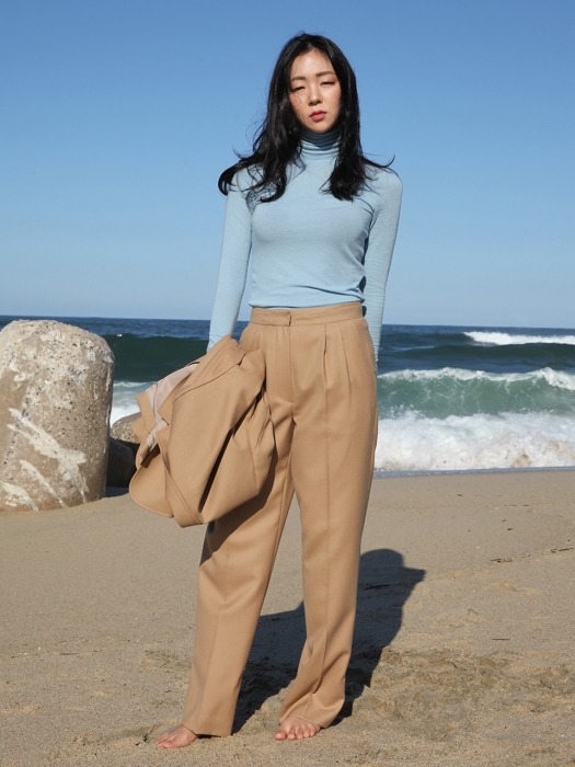 Belted 2 tuck wide leg pants: Beige