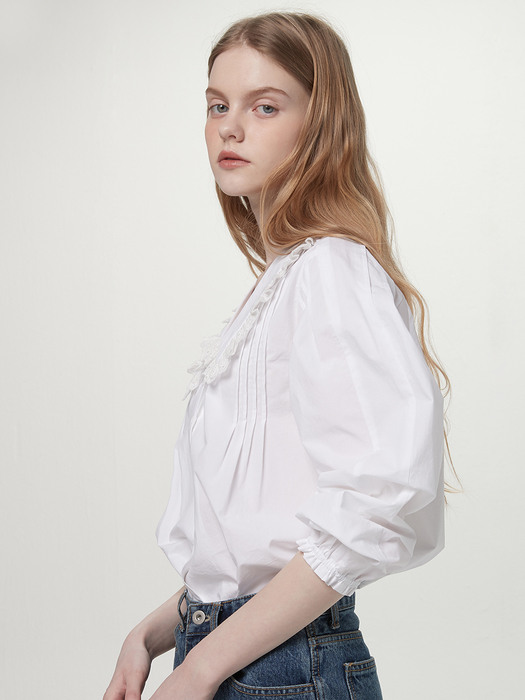 Ruffled collar blouse - White
