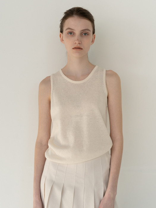 Line sleeveless knit_Ivory
