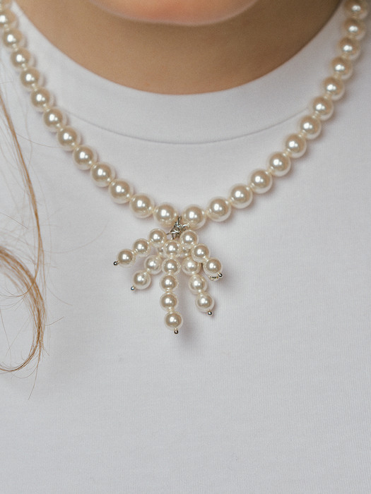 French bat pearl necklace