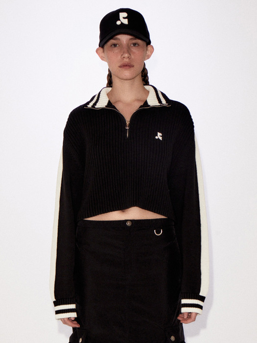 RR HALF ZIP-UP CROP KNIT TOP - BLACK