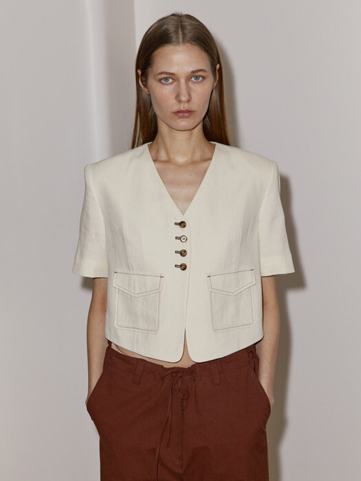 SINGLE STITCH DETAILED CROP JACKET - CREAM