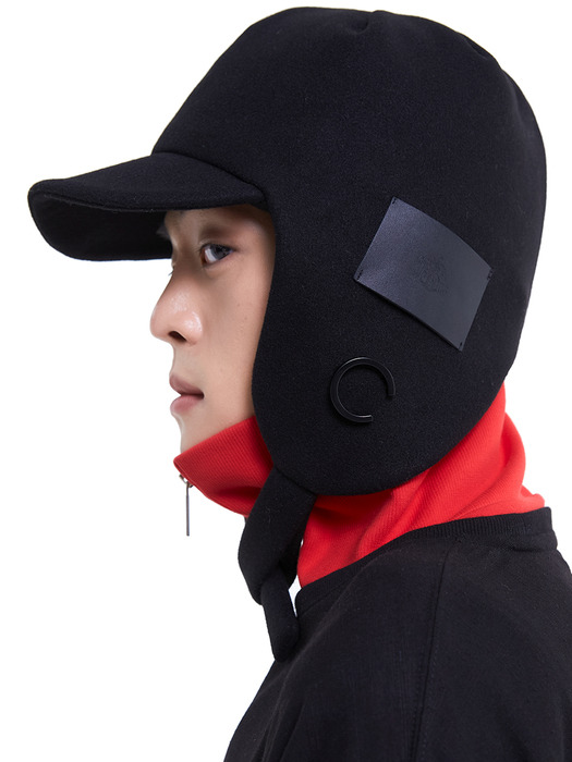 EAR FLAP CAP BLACK