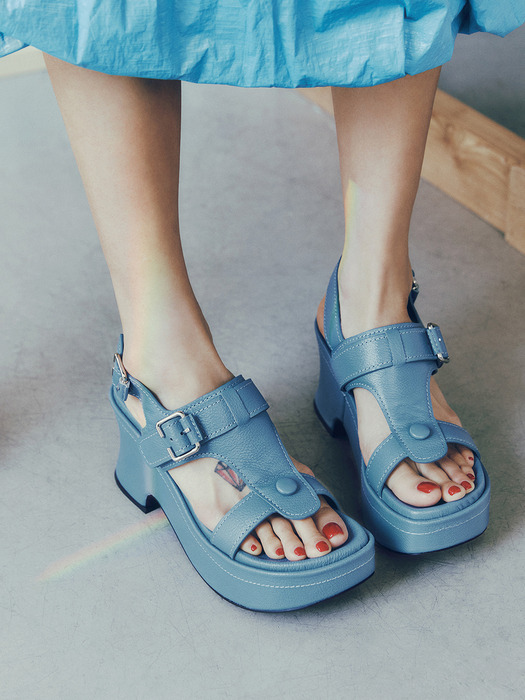 [김나영 착용] T-strap wedge sandal(blue)_DG2AM24034BLU