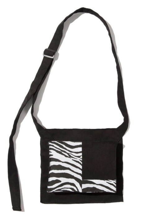Zebra Pocket bag (Black)