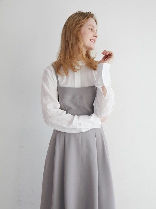 19 SPRING_Light Grey Apron Dress