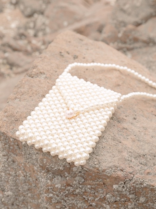 lovely pearl cross bag 