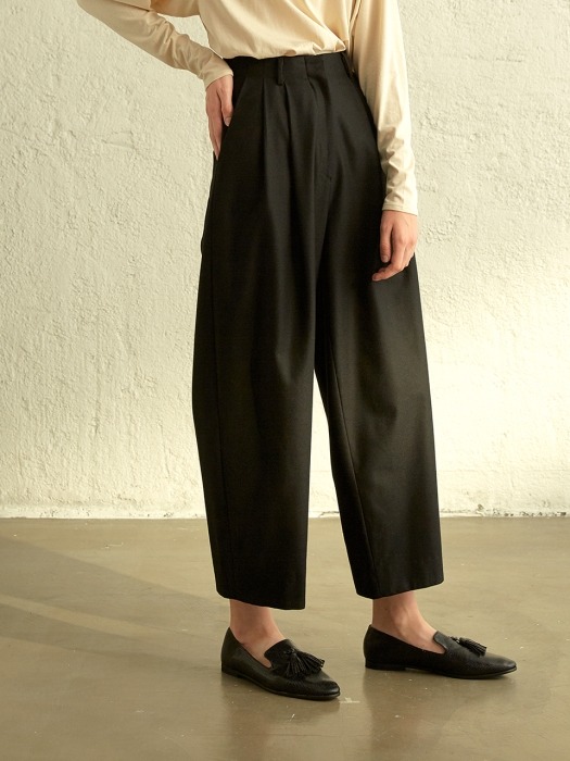 Structures Round-silhouette Wide Pants