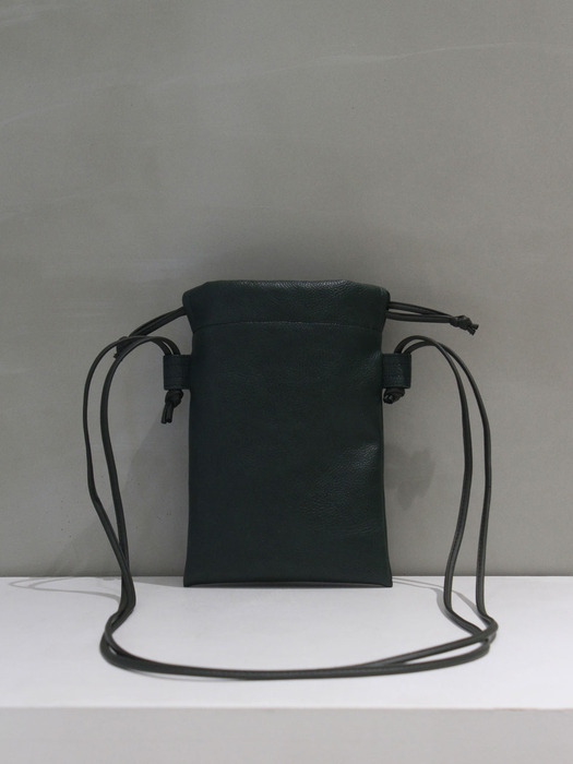 Leather square bag green