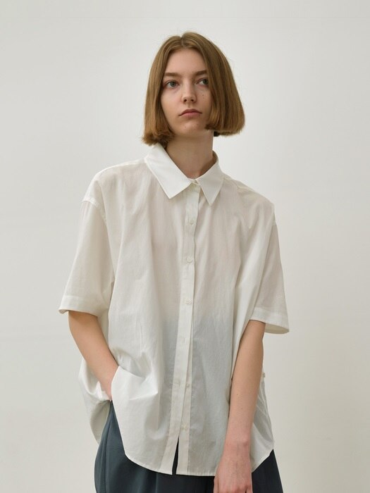 half box shirt (white)