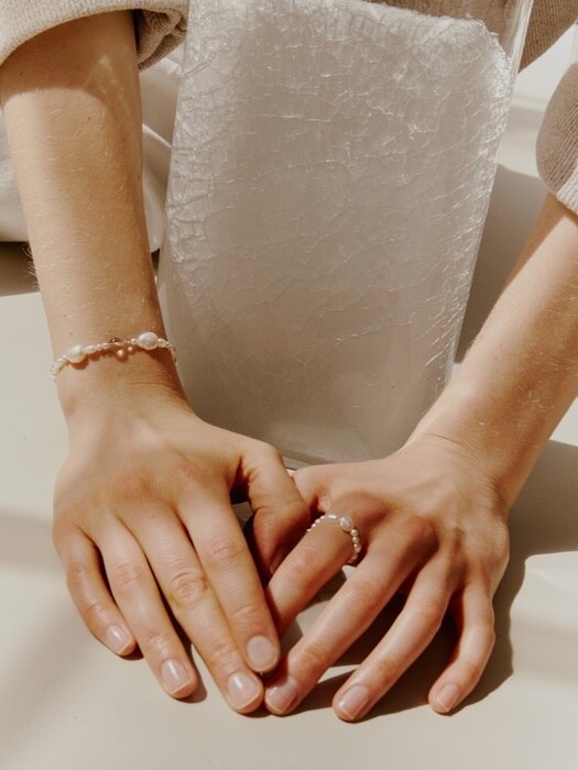 Pearl & Crystal Blend Bracelet