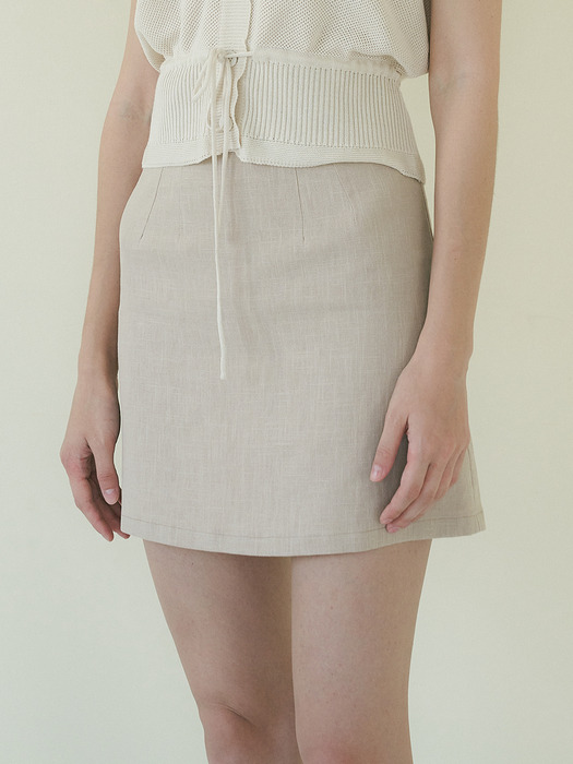 comos370 linen x strap skirt (beige)
