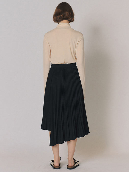 VOLUME PLEATS [BLACK]