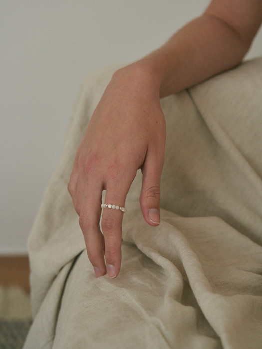 #004R Pearl Ring
