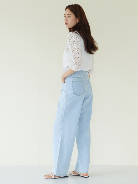 SUMMER WIDE DENIM TUCK PANTS LIGHT BLUE