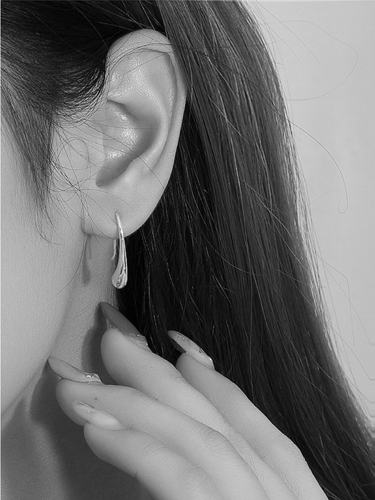 [Silver925] Bran Hook Earrings