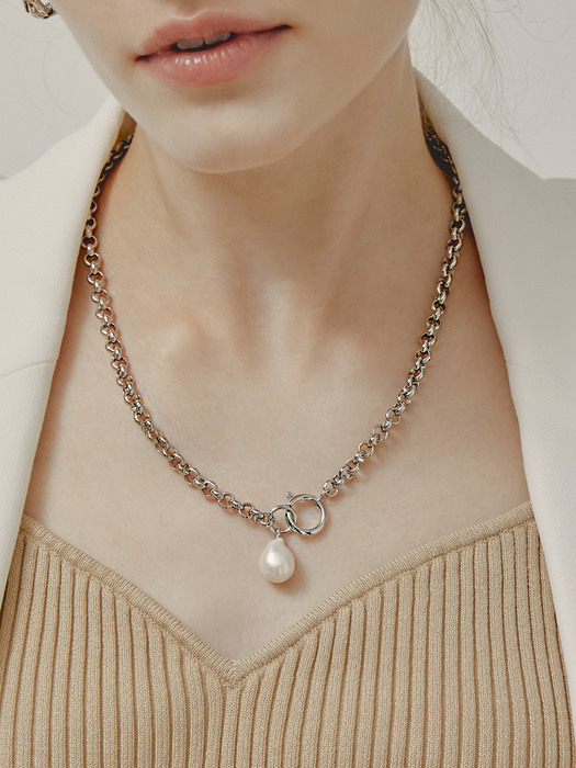 BAROQUE PEARL drop NECKLACE