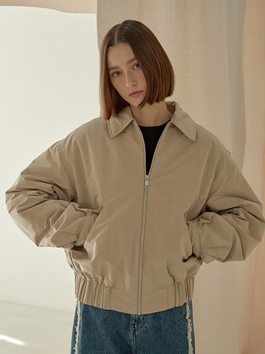 스티치 디테일 봄버 자켓 베이지 / STITCH DETAIL BOMBER JACKET BEIGE