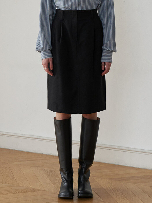 Tucked Midi Skirt - Black