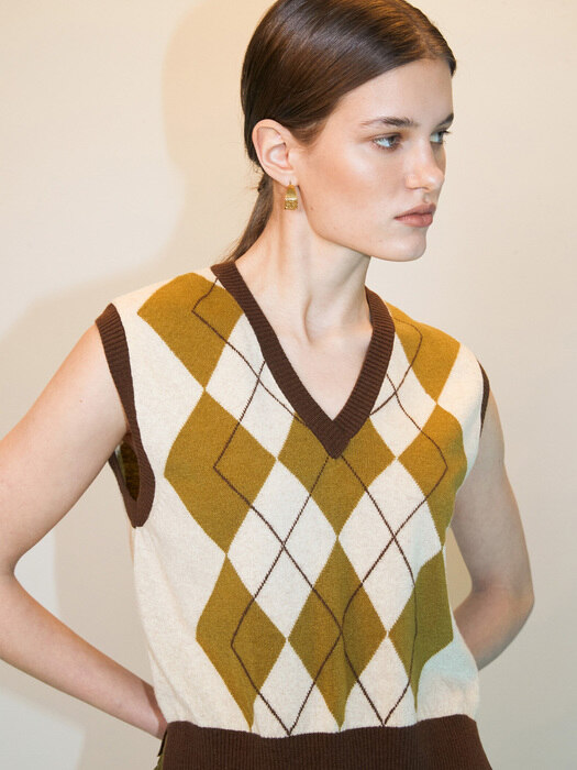 ARGYLE PATTERN VEST (3colors)